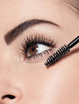 Mascara  Volume Clubbing Volumizing Absolute Black